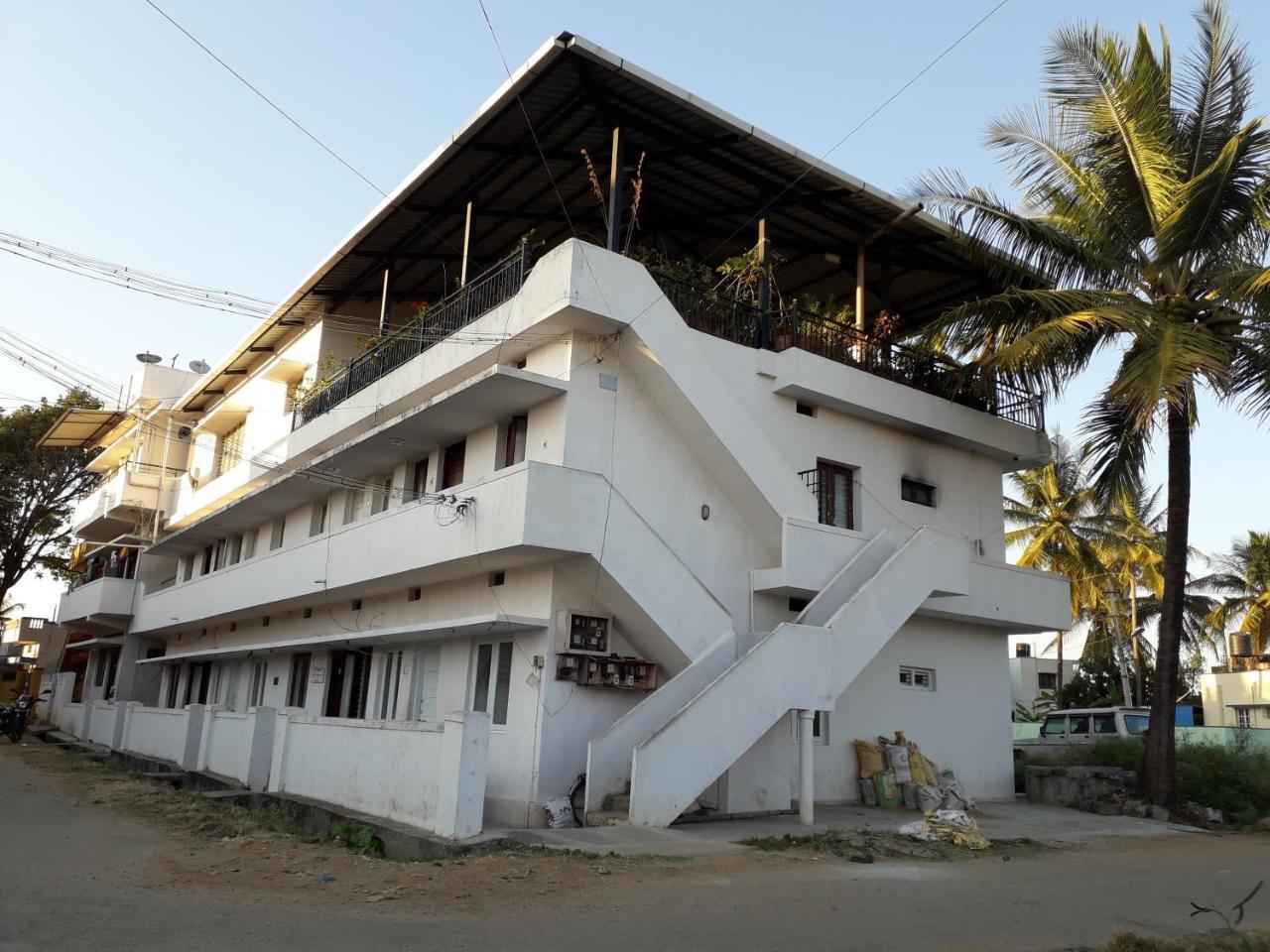 Wheel To Hills Stay Inn Service Apartments Chikmagalur Exterior photo