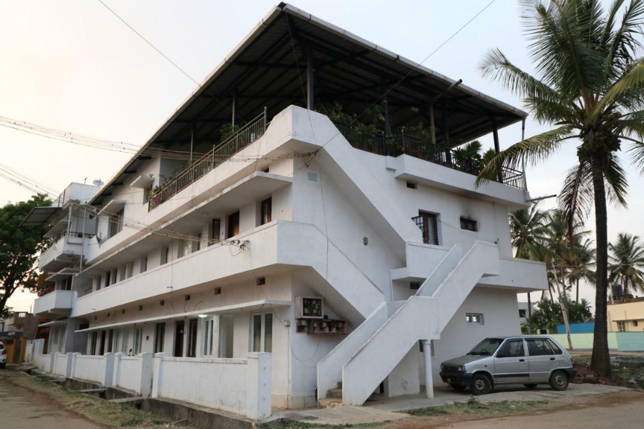 Wheel To Hills Stay Inn Service Apartments Chikmagalur Exterior photo